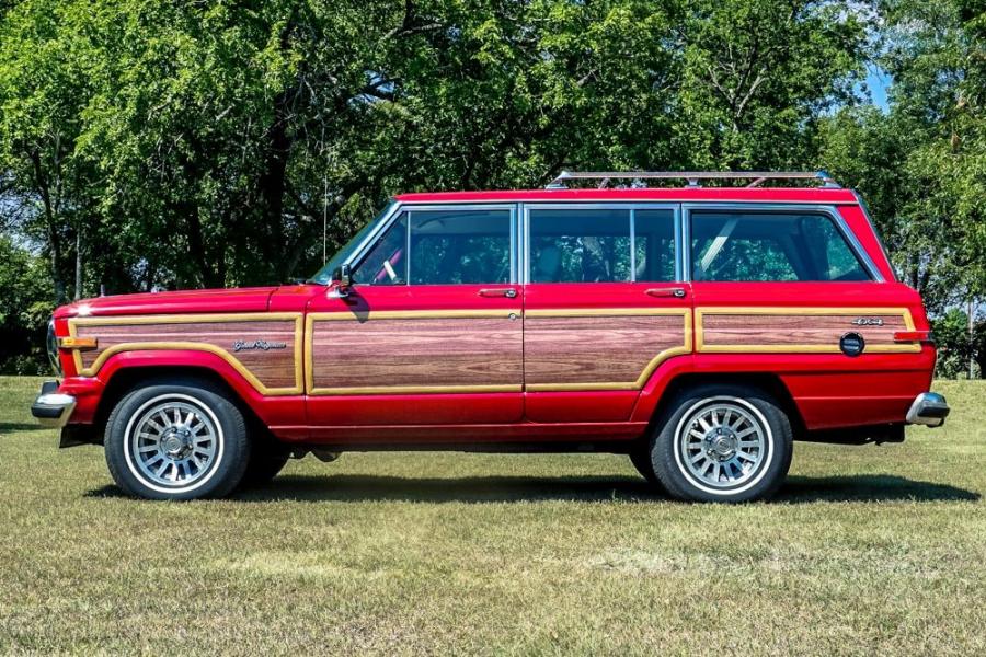  Jeep Grand Wagoneer Hellwagon 1989 года  (фото 4 из 21)